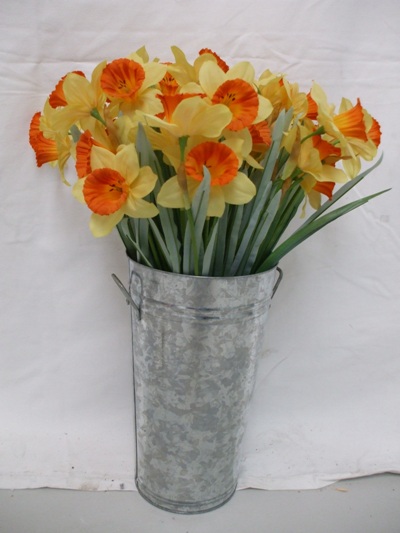  Metal Pot c/w Daffodils