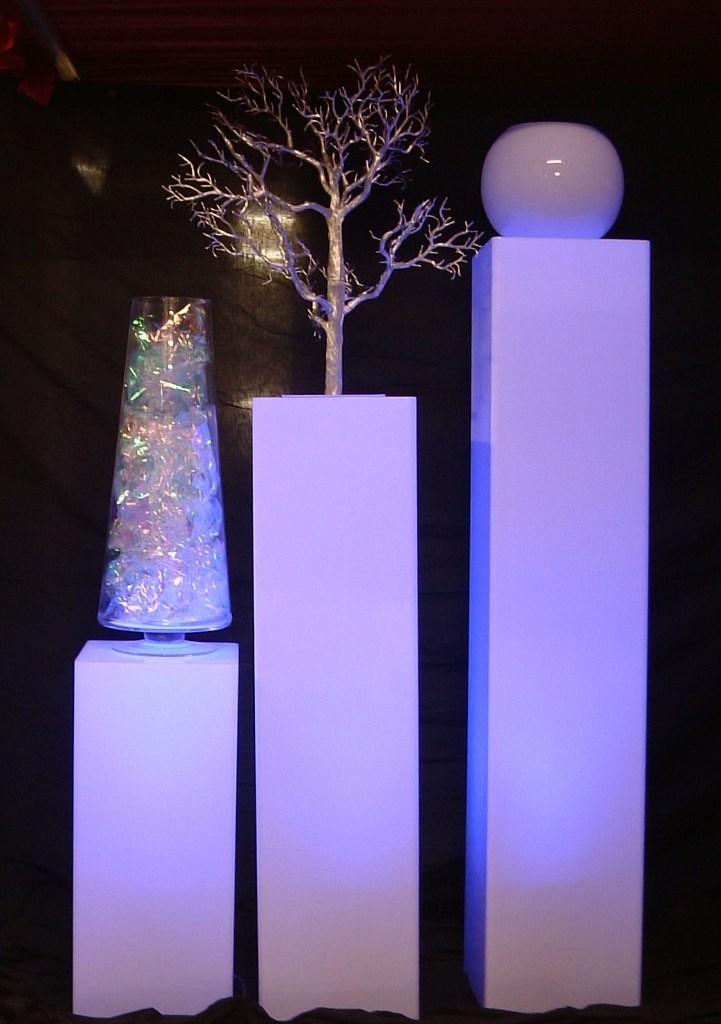 White acrylic pillar 120cm