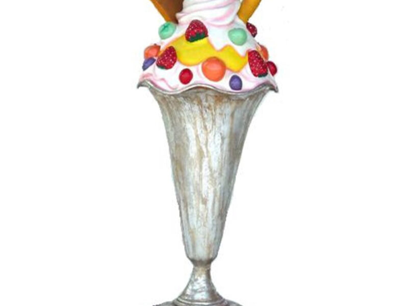 Model of Giant Ice Cream Sundae